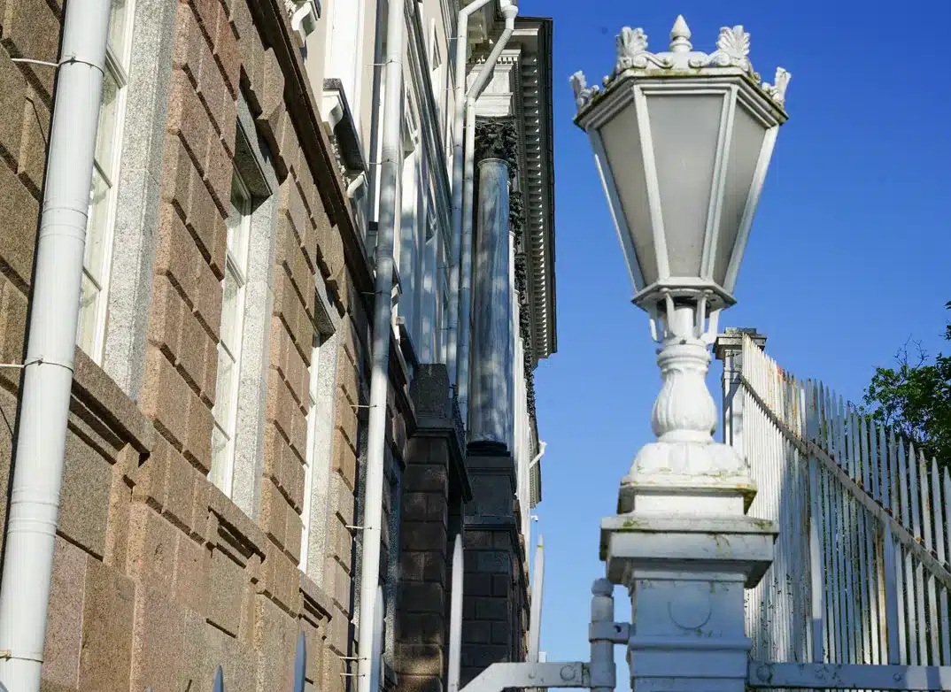 immeuble-lampadaire immeuble-lampadaire